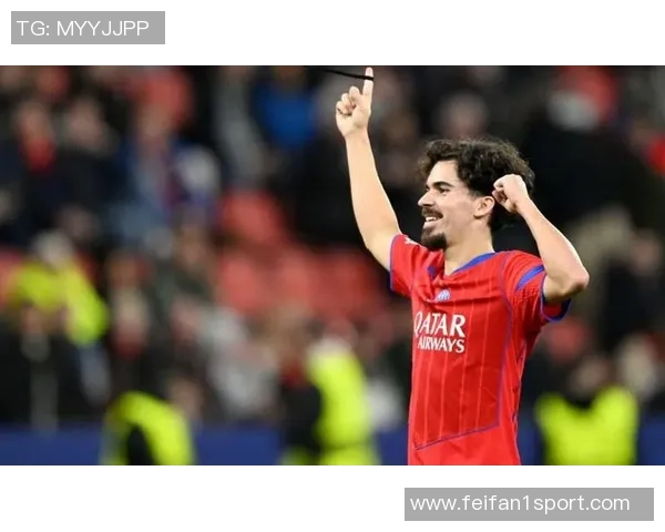 维蒂尼亚精准助攻阿什拉夫垫射破门助巴黎领先1-0