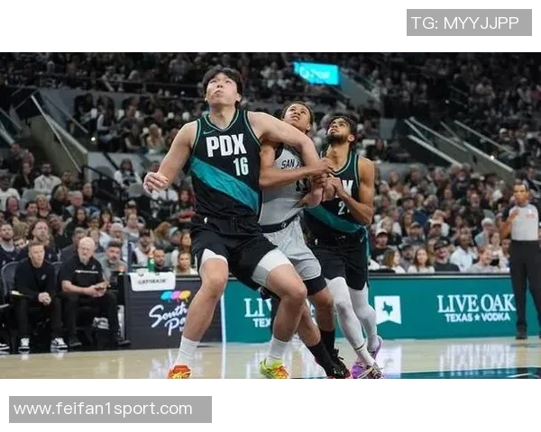 斯普利特期待罗威再坚持两分钟关键时刻的信任与依赖 斯普利特期待罗威再坚持两分钟关键时刻的信任与依赖