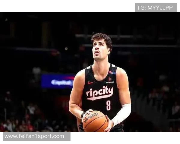 阿夫迪亚表现平平14投仅中5罚球命中率尚可贡献17分7板7助但正负值惨淡