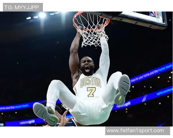 杰伦布朗反思防守失误称今天比赛表现不佳需改进