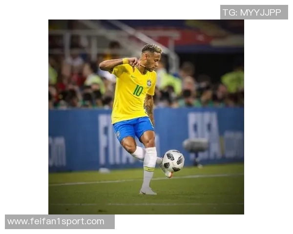 内马尔健身房自拍照引发热议展现运动激情与坚持不懈的决心 内马尔健身房自拍照引发热议展现运动激情与坚持不懈的决心